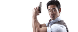 Man Saves Friends by Fighting Off 5 Attackers With His Firearm